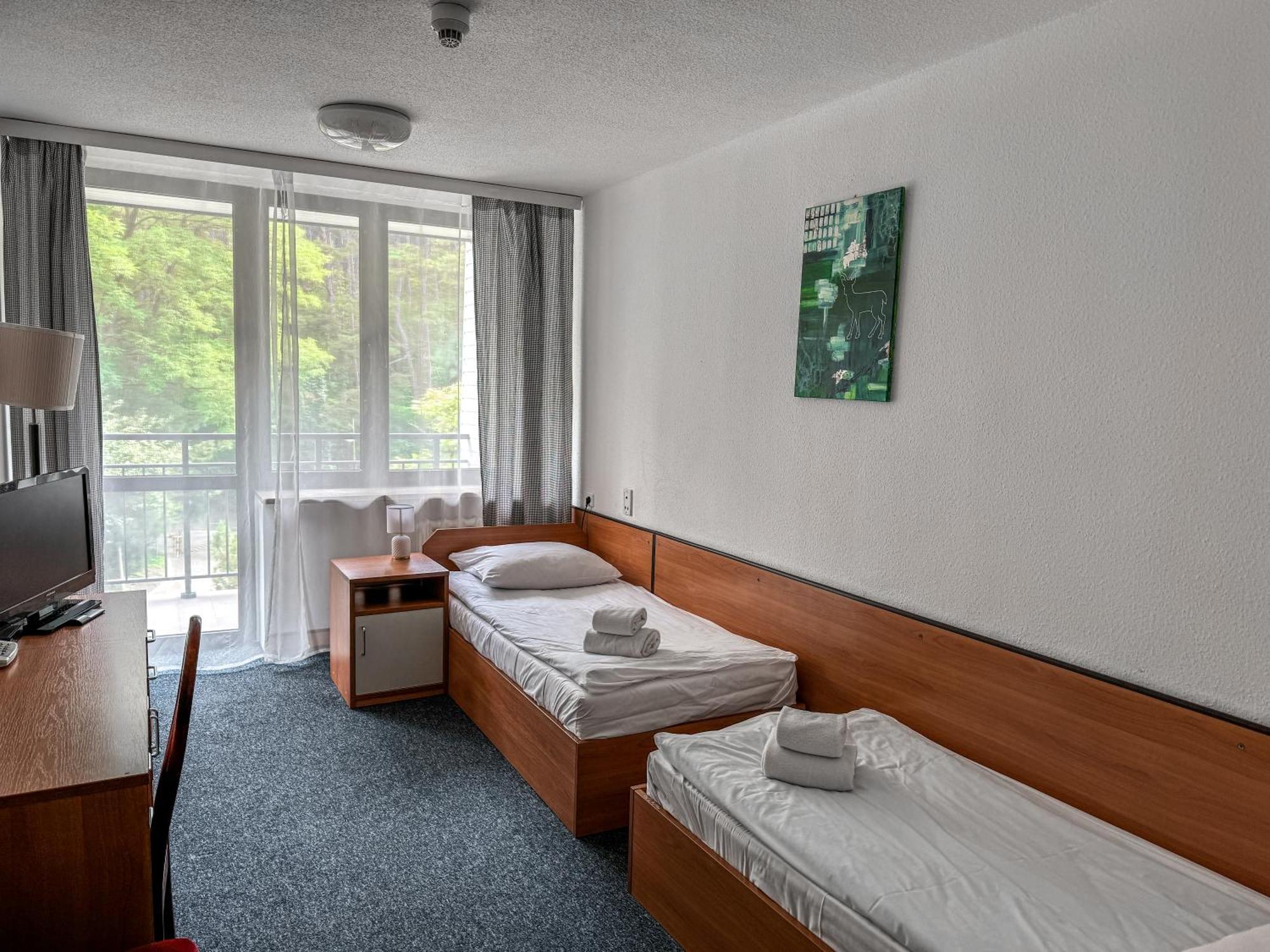 Hotel Echo Cedzyna Exteriör bild