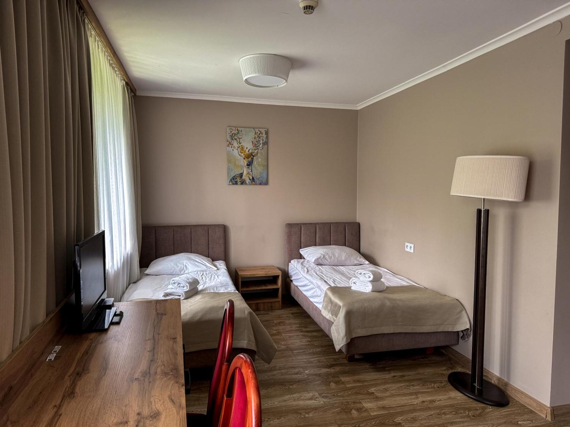 Hotel Echo Cedzyna Exteriör bild