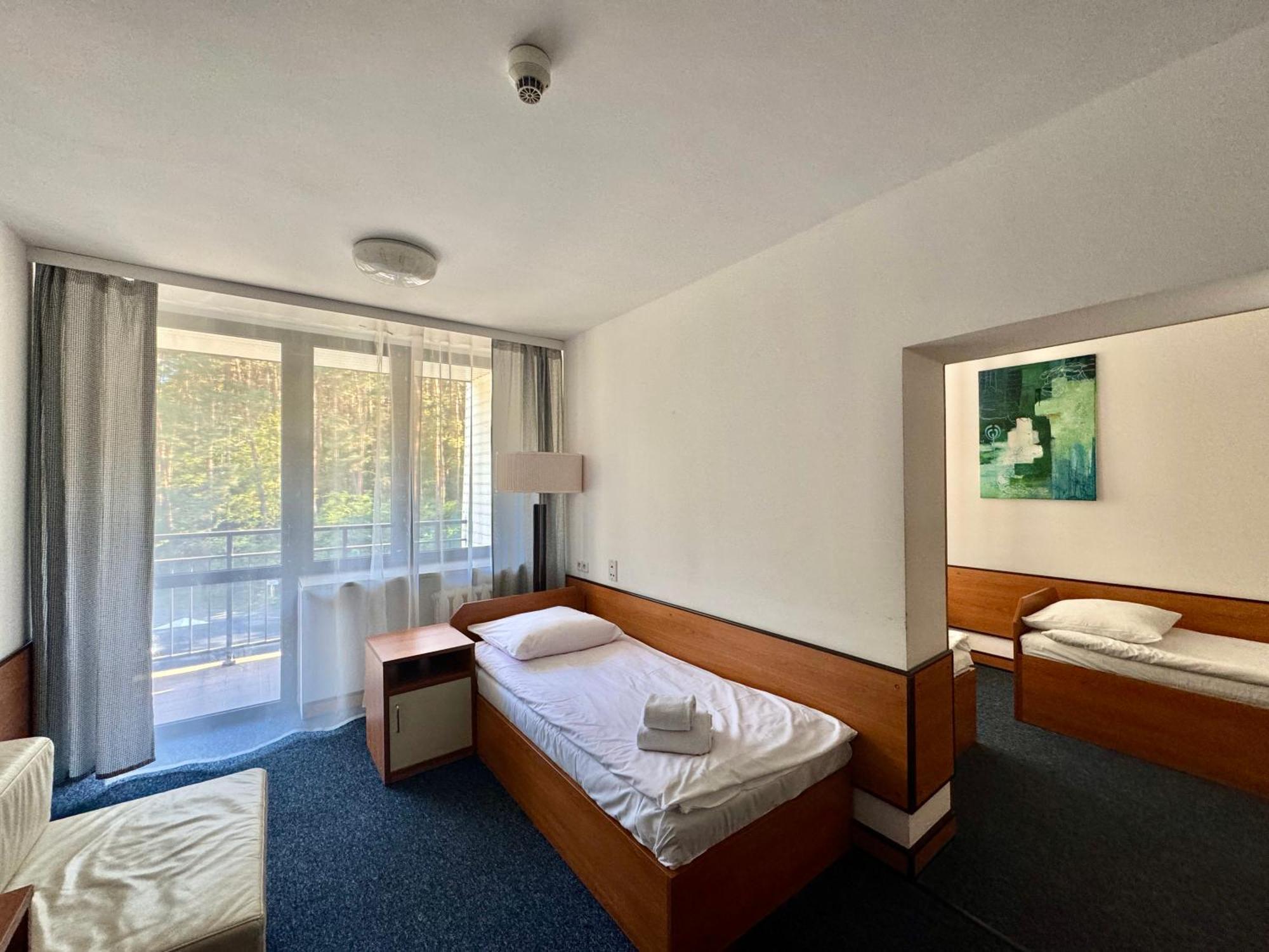 Hotel Echo Cedzyna Exteriör bild