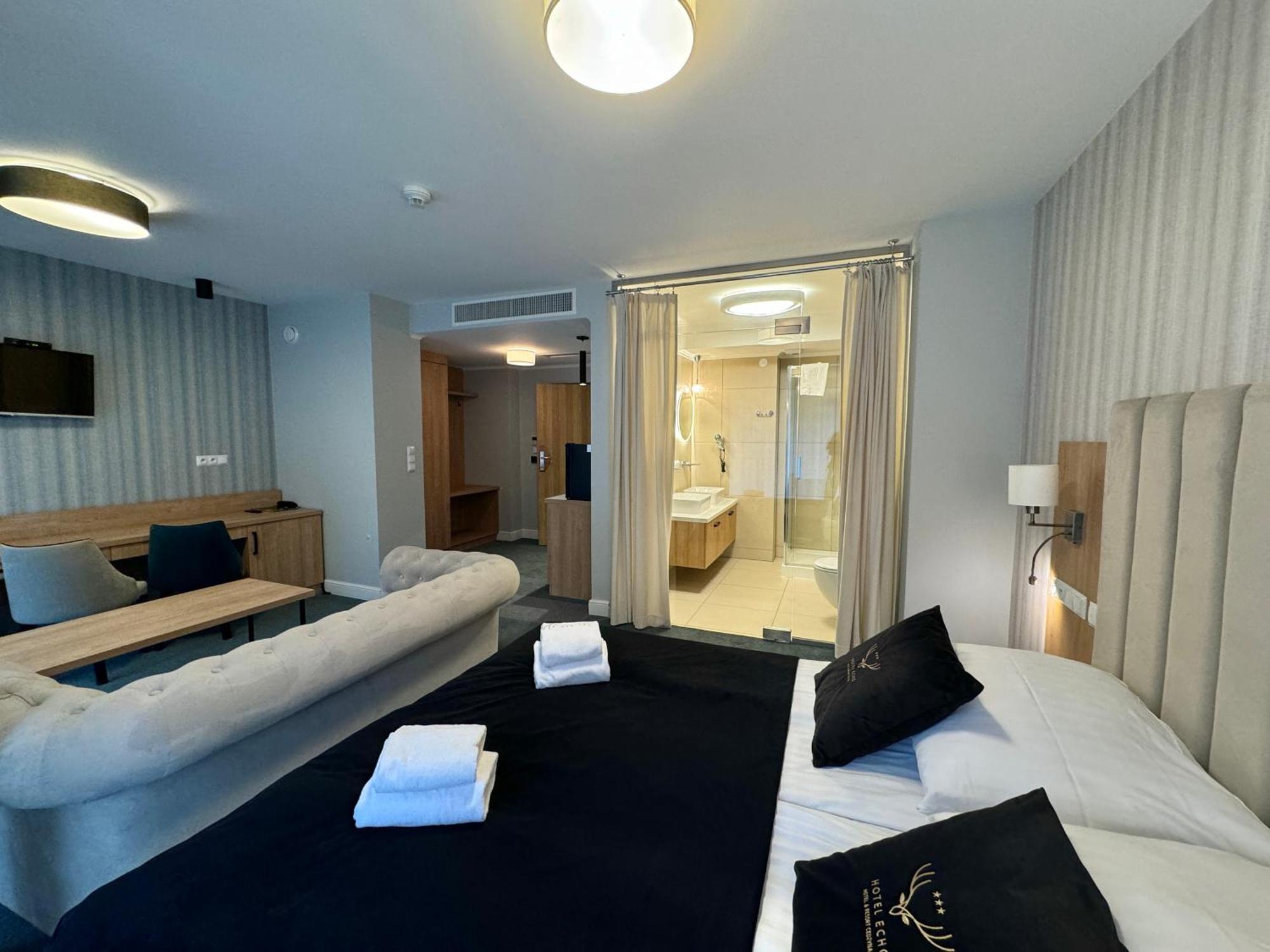 Hotel Echo Cedzyna Exteriör bild