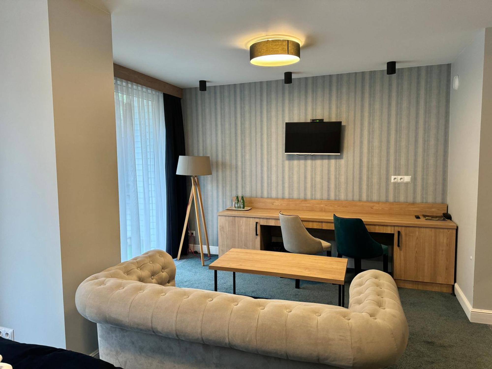 Hotel Echo Cedzyna Exteriör bild